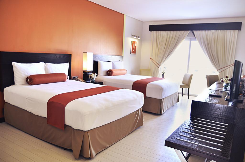 Thunderbird Resorts - Poro Point San Fernando City  Ngoại thất bức ảnh