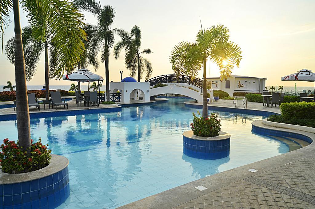 Thunderbird Resorts - Poro Point San Fernando City  Ngoại thất bức ảnh